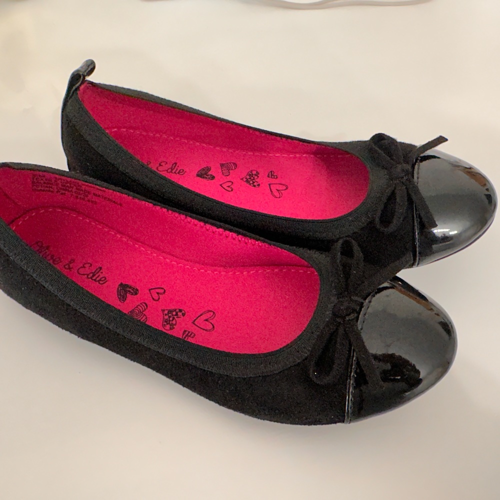 Girls black dress shoes size 2